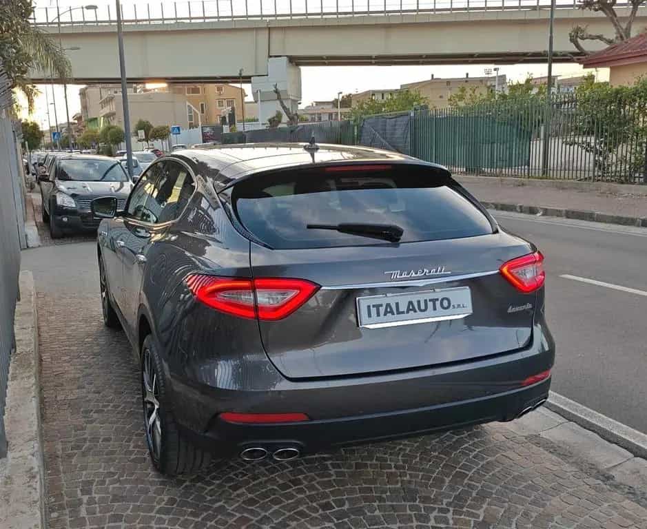 Maserati Levante 3.0 V6 250cv Diesel AWD 02/2017-photo-6