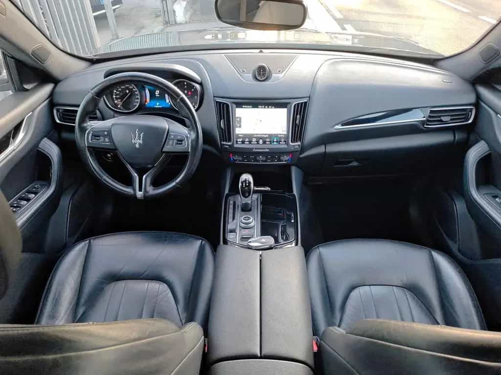 Maserati Levante 3.0 V6 250cv Diesel AWD 02/2017-photo-8