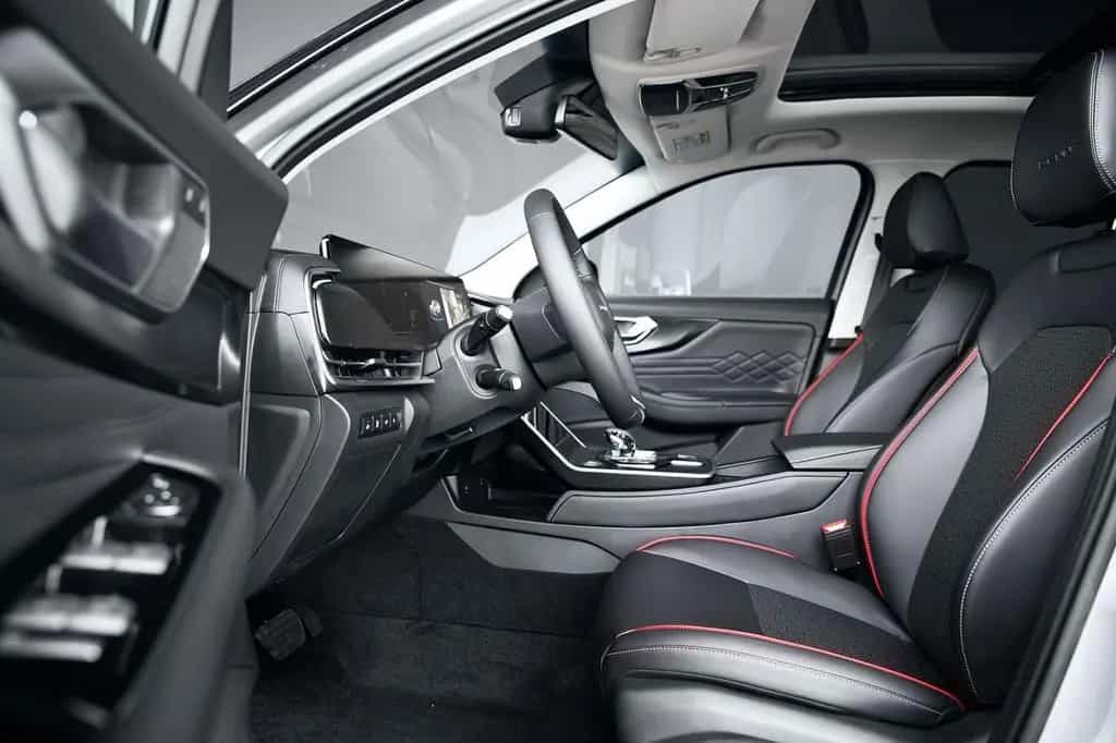 BAIC Beijing X75 X75 AHK*1.Hand*Unfallfrei*Service NEU* 03/2025-photo-17