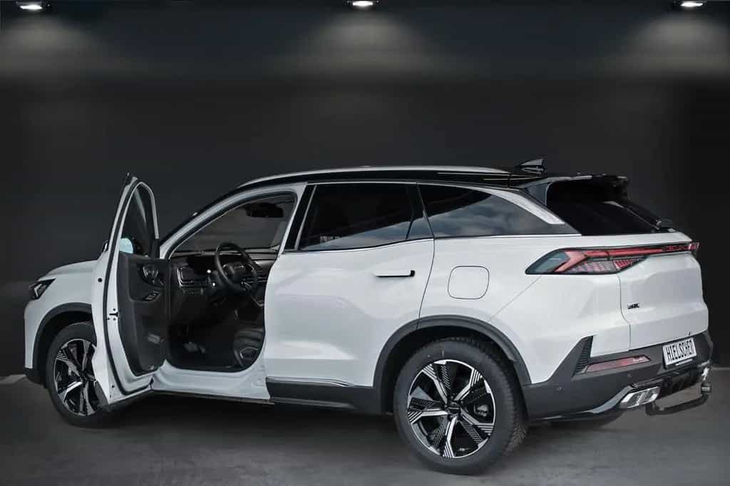BAIC Beijing X75 X75 AHK*1.Hand*Unfallfrei*Service NEU* 03/2025-photo-27