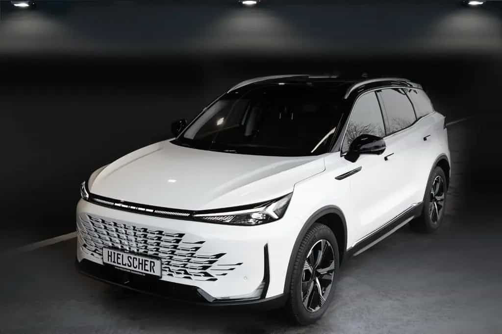 BAIC Beijing X75 X75 AHK*1.Hand*Unfallfrei*Service NEU* 03/2025-photo-29