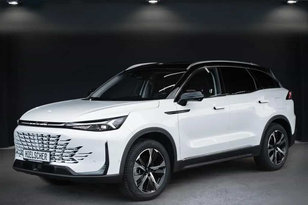 BAIC Beijing X75 X75 AHK*1.Hand*Unfallfrei*Service NEU* 03/2025-photo-3