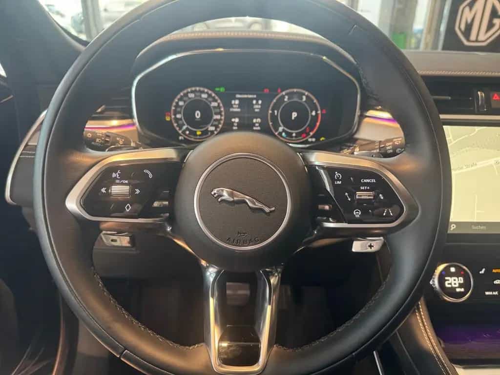 Jaguar F-Pace D200 AWD R-Dynamic SE *Meridian*ACC*Memor 02/2024-photo-9