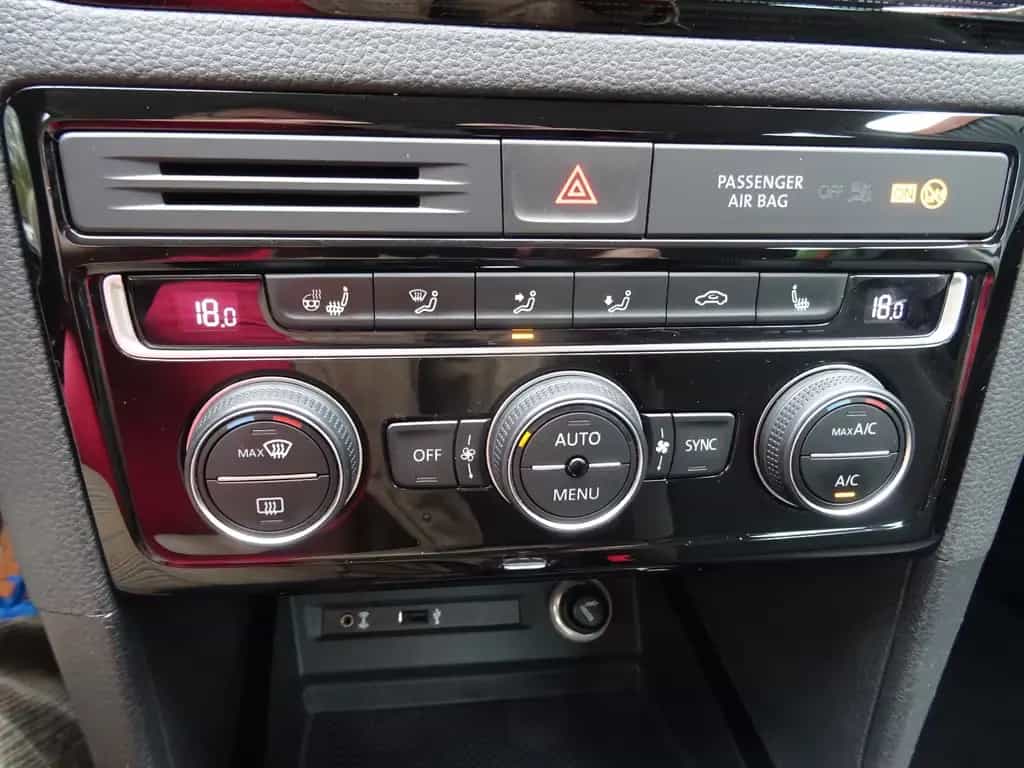 Volkswagen Golf Sportsvan 1.5 TSI Highline DSG Navi SHZ *32 01/2018-photo-14