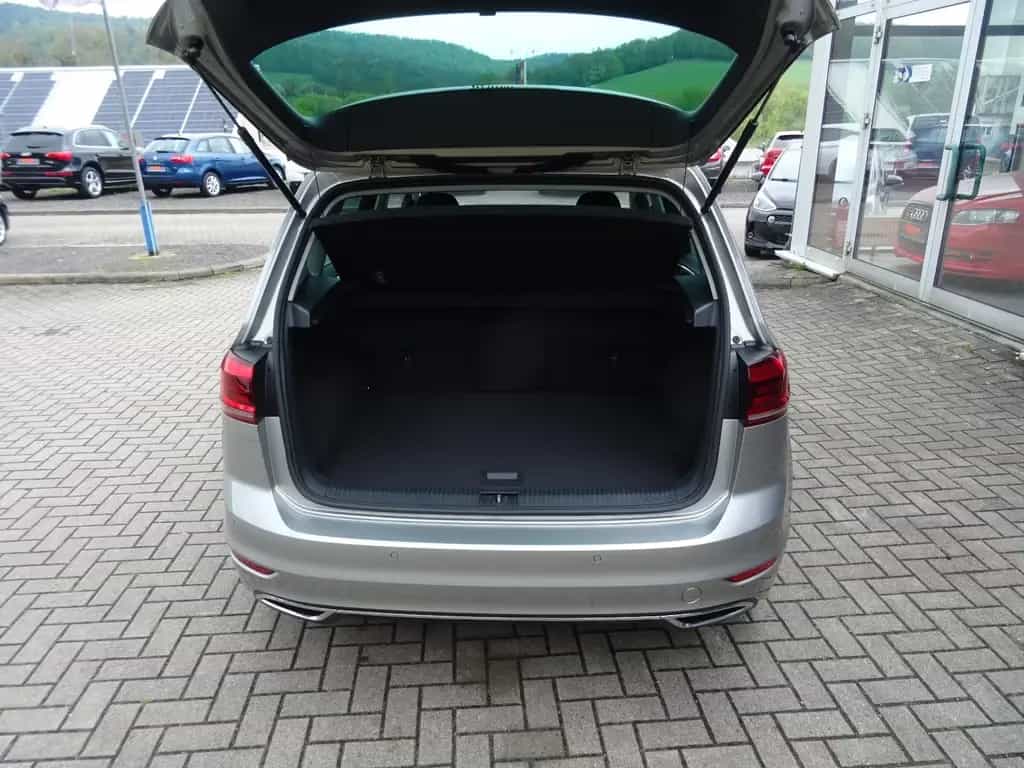 Volkswagen Golf Sportsvan 1.5 TSI Highline DSG Navi SHZ *32 01/2018-photo-5