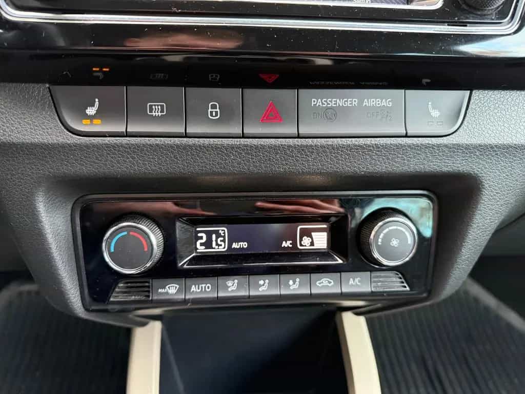 Skoda Fabia Style=Automatik-Klima-Sitzheiz-PDC= 10/2017-photo-13