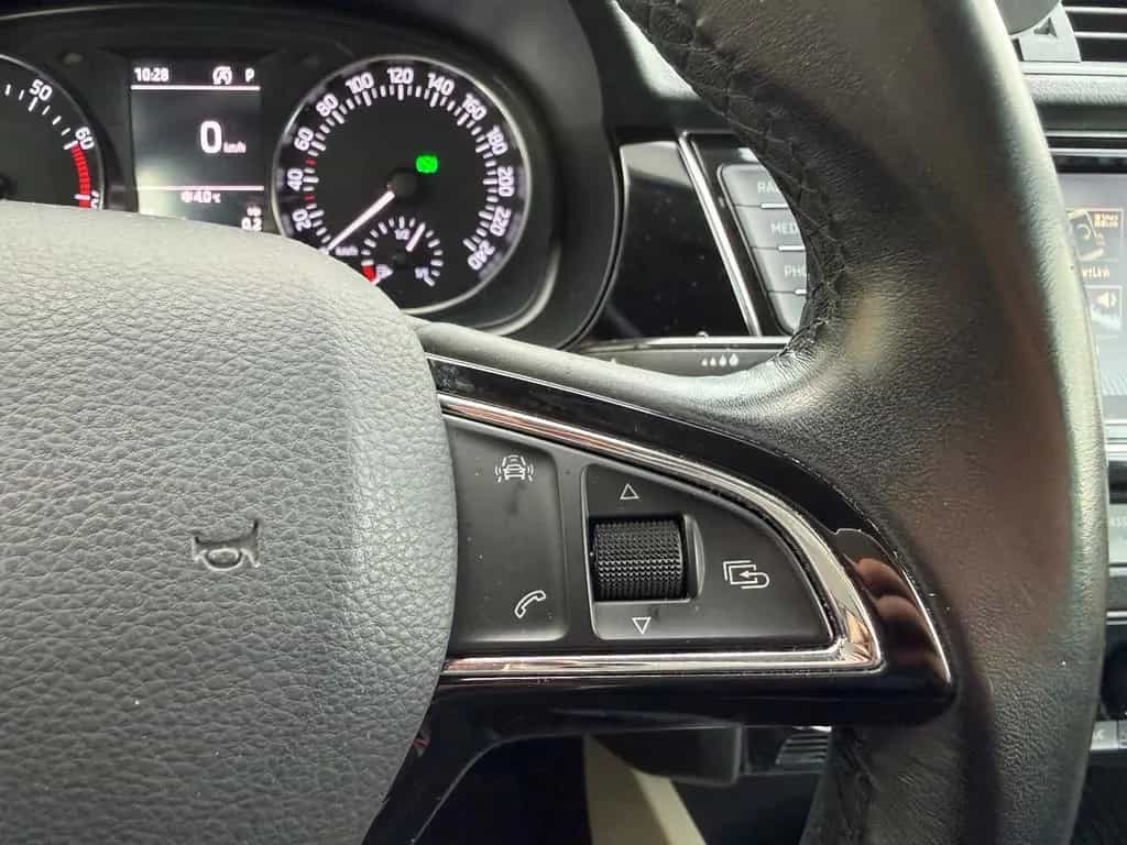 Skoda Fabia Style=Automatik-Klima-Sitzheiz-PDC= 10/2017-photo-17