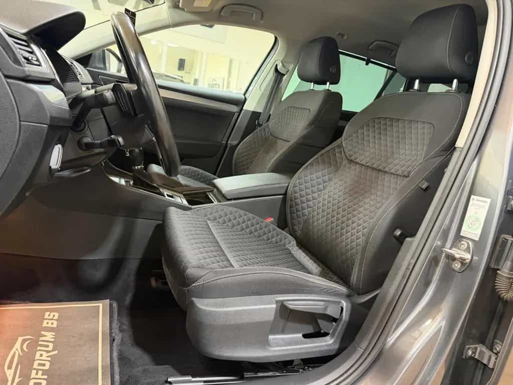 Skoda Superb Combi 2.0TDI DSG/ACC/el.HECK/CAM/18"/4xSHZ 06/2022-photo-12