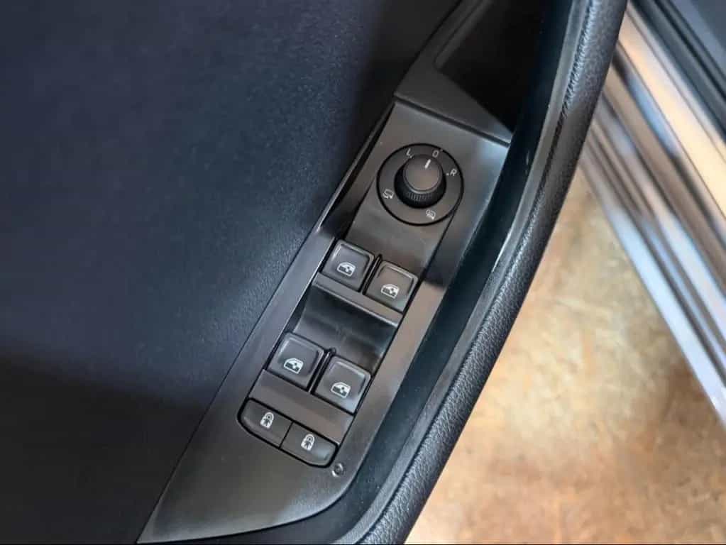 Skoda Superb Combi 2.0TDI DSG/ACC/el.HECK/CAM/18"/4xSHZ 06/2022-photo-19
