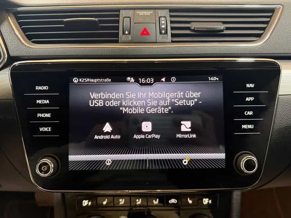 Skoda Superb Combi 2.0TDI DSG/ACC/el.HECK/CAM/18"/4xSHZ 06/2022-photo-22