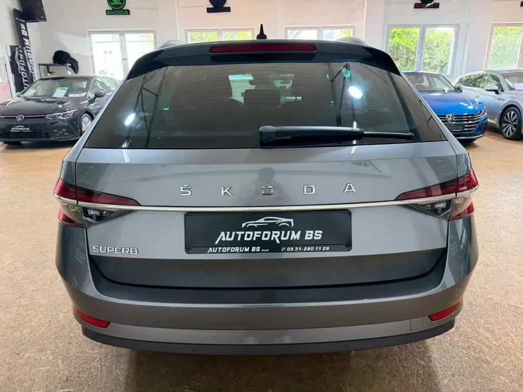 Skoda Superb Combi 2.0TDI DSG/ACC/el.HECK/CAM/18"/4xSHZ 06/2022-photo-4