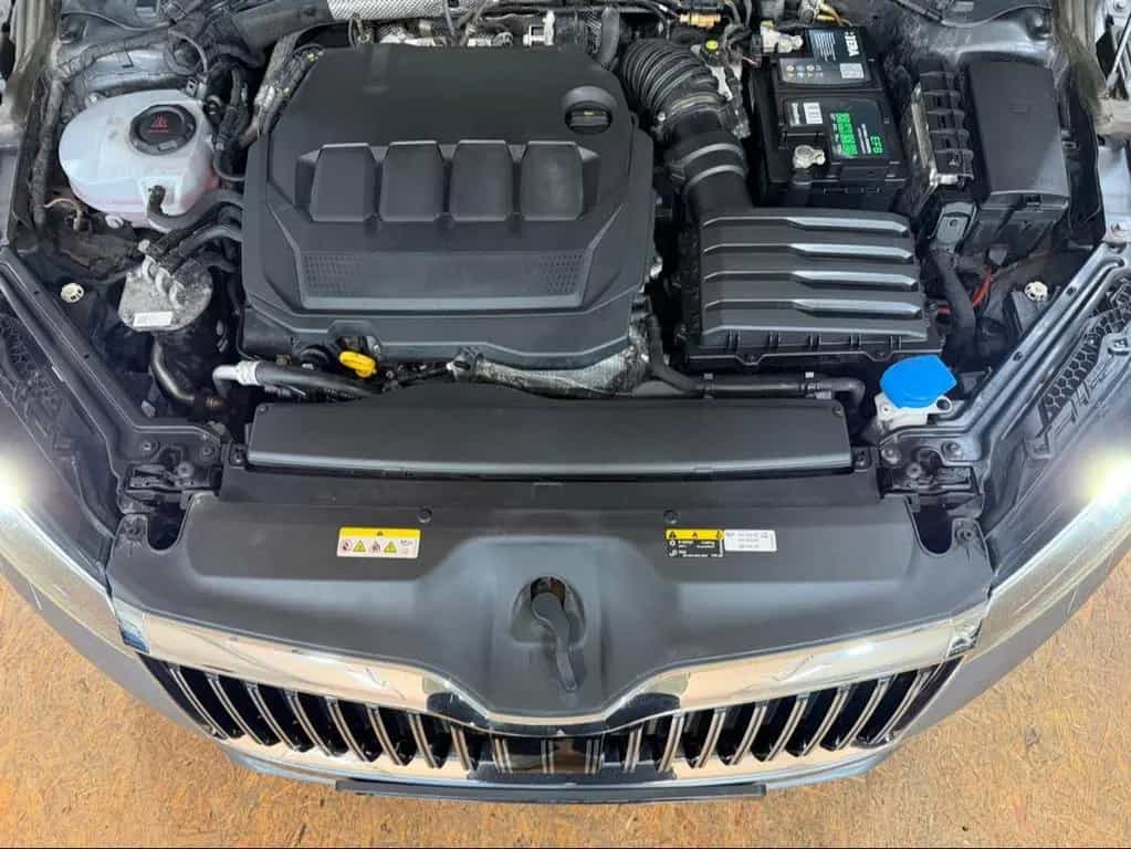 Skoda Superb Combi 2.0TDI DSG/ACC/el.HECK/CAM/18"/4xSHZ 06/2022-photo-8