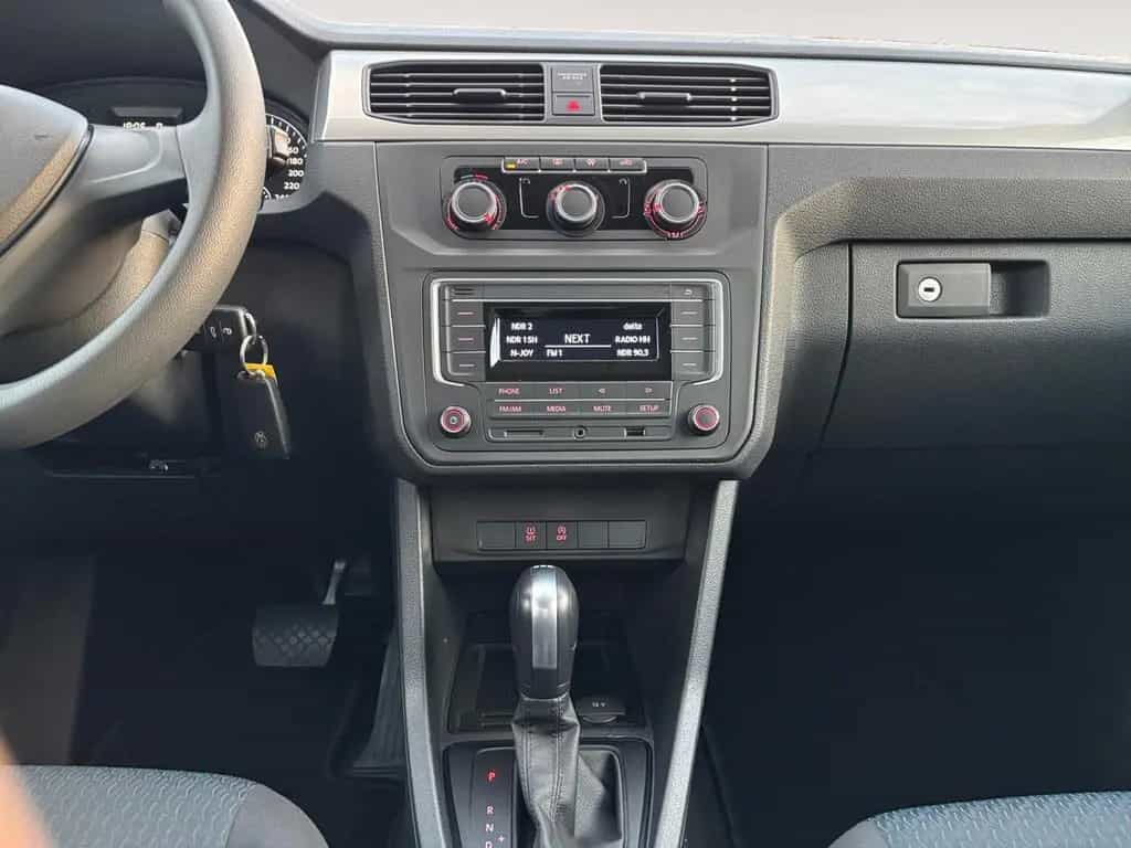 Volkswagen Caddy 1,4 TSI DSG Trendline *ROLLSTUHLRAMPE* 10/2015-photo-10