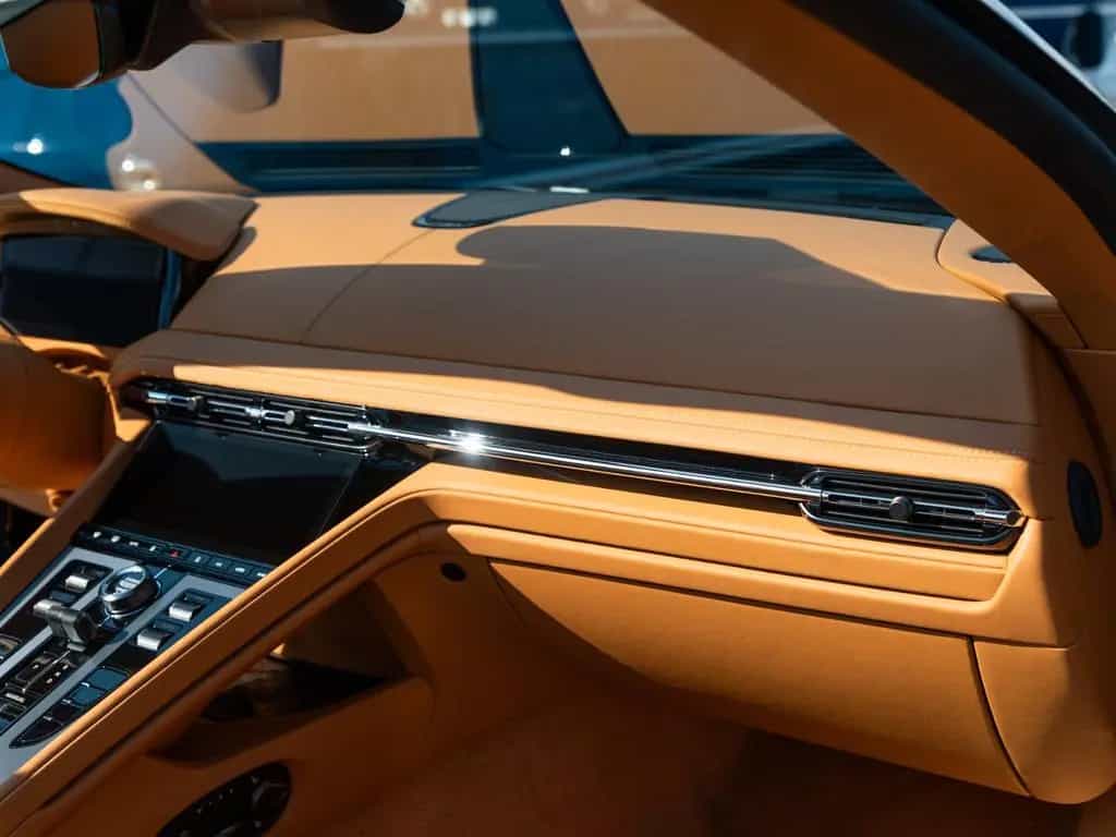 Aston Martin DB12 4.0 V8 Volante null-photo-12