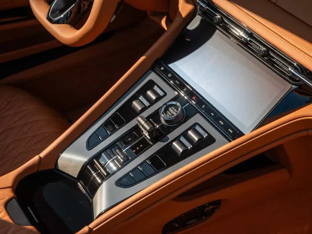Aston Martin DB12 4.0 V8 Volante null-photo-14