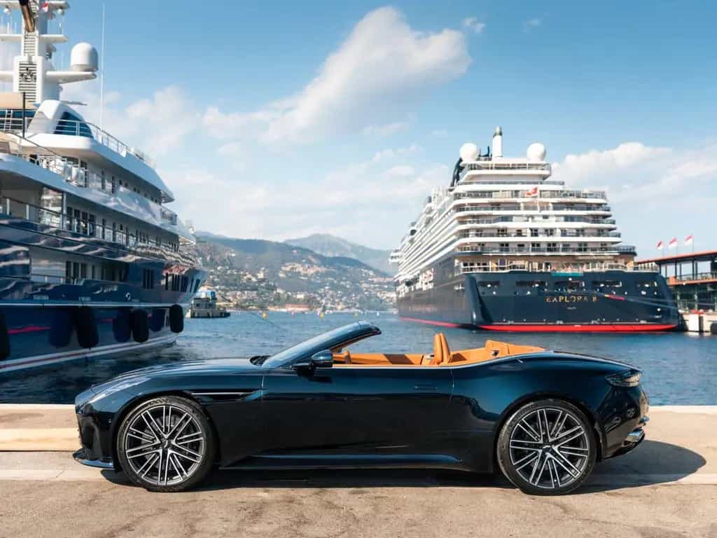 Aston Martin DB12 4.0 V8 Volante null-photo-2