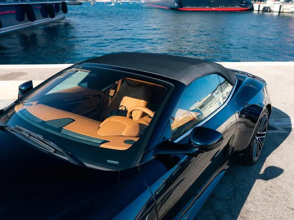 Aston Martin DB12 4.0 V8 Volante null-photo-6