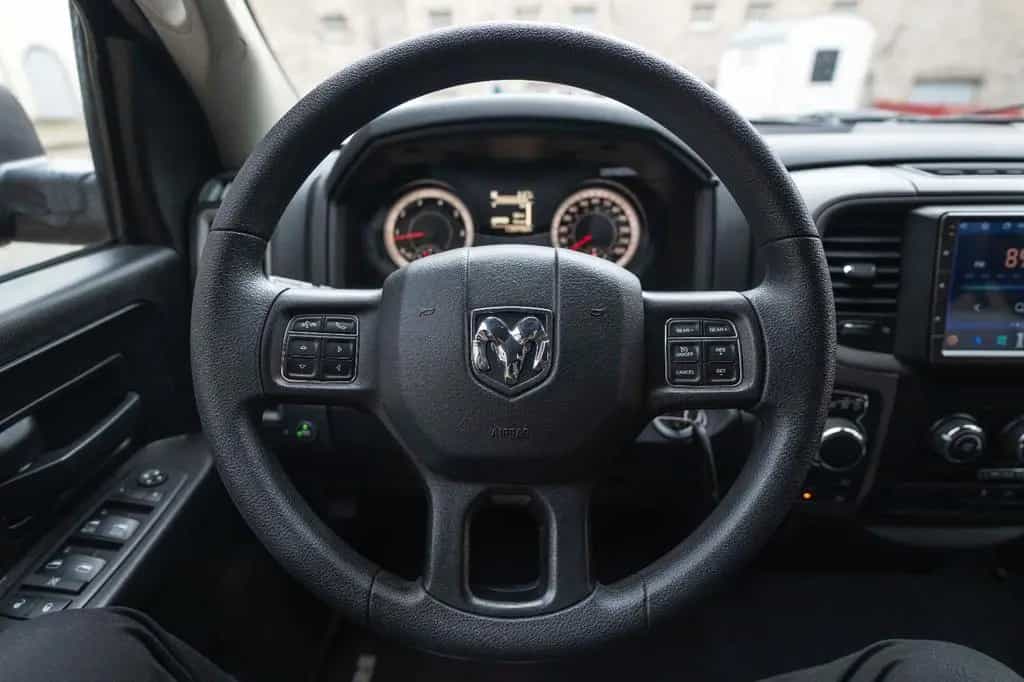 Dodge RAM Classic Express 3,6L LPG AHK KAM BTH LEDER 04/2020-photo-11