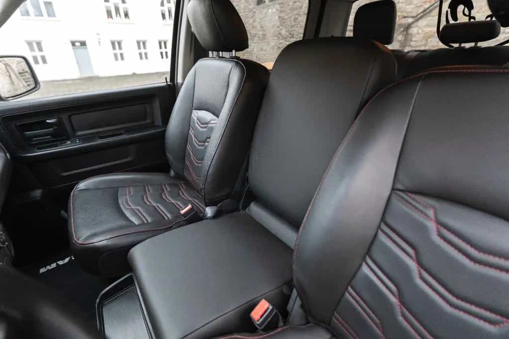 Dodge RAM Classic Express 3,6L LPG AHK KAM BTH LEDER 04/2020-photo-17