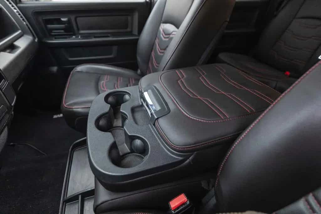 Dodge RAM Classic Express 3,6L LPG AHK KAM BTH LEDER 04/2020-photo-18