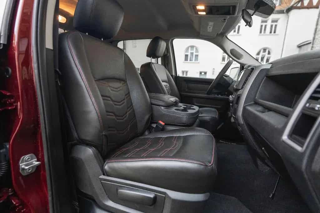 Dodge RAM Classic Express 3,6L LPG AHK KAM BTH LEDER 04/2020-photo-22