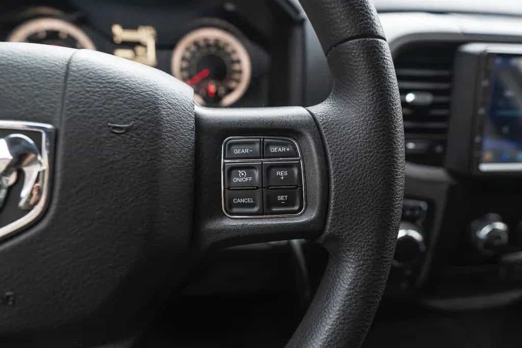 Dodge RAM Classic Express 3,6L LPG AHK KAM BTH LEDER 04/2020-photo-25