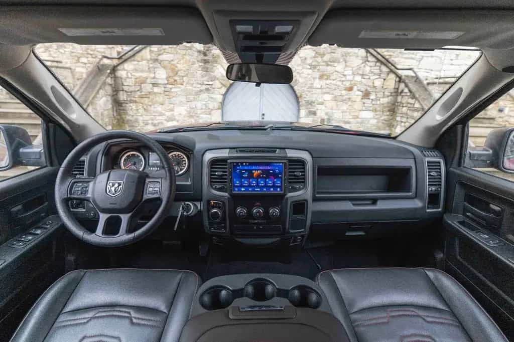 Dodge RAM Classic Express 3,6L LPG AHK KAM BTH LEDER 04/2020-photo-3