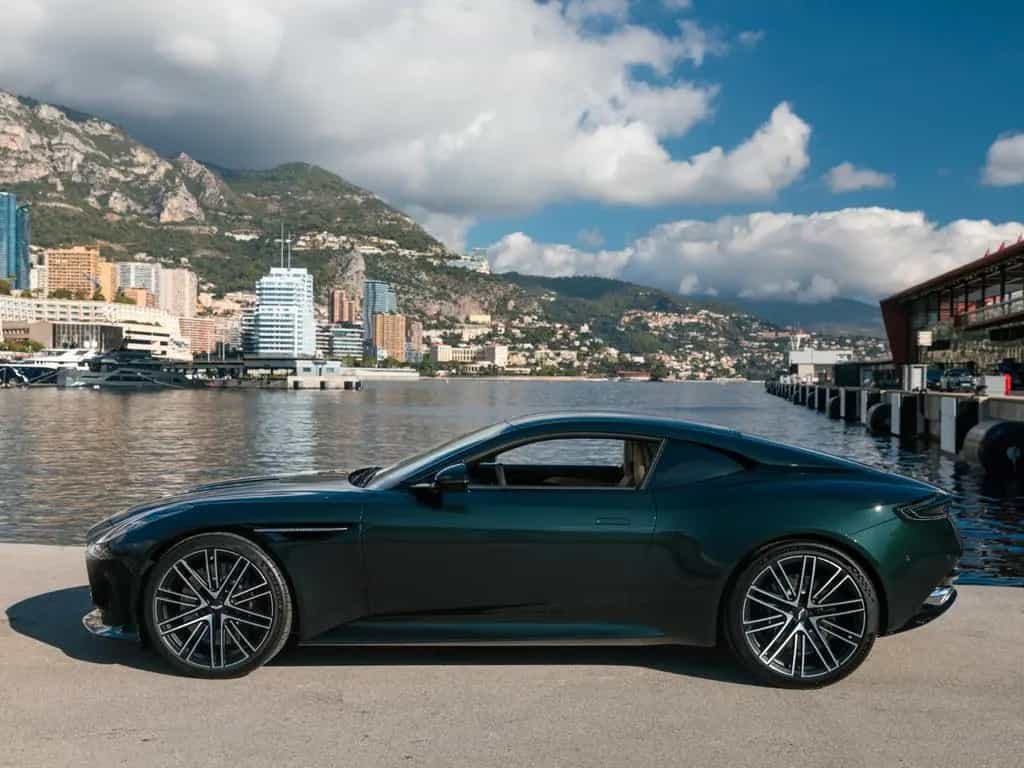 Aston Martin DB12 4.0 V8 null-photo-2