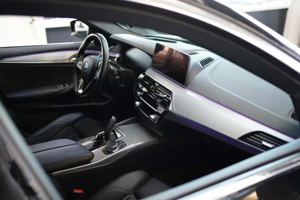 BMW 5 Series 520d xDrive +HeadUp+AHK+Sportsitze+HiFi-Lau+Alar 06/2022-photo-13