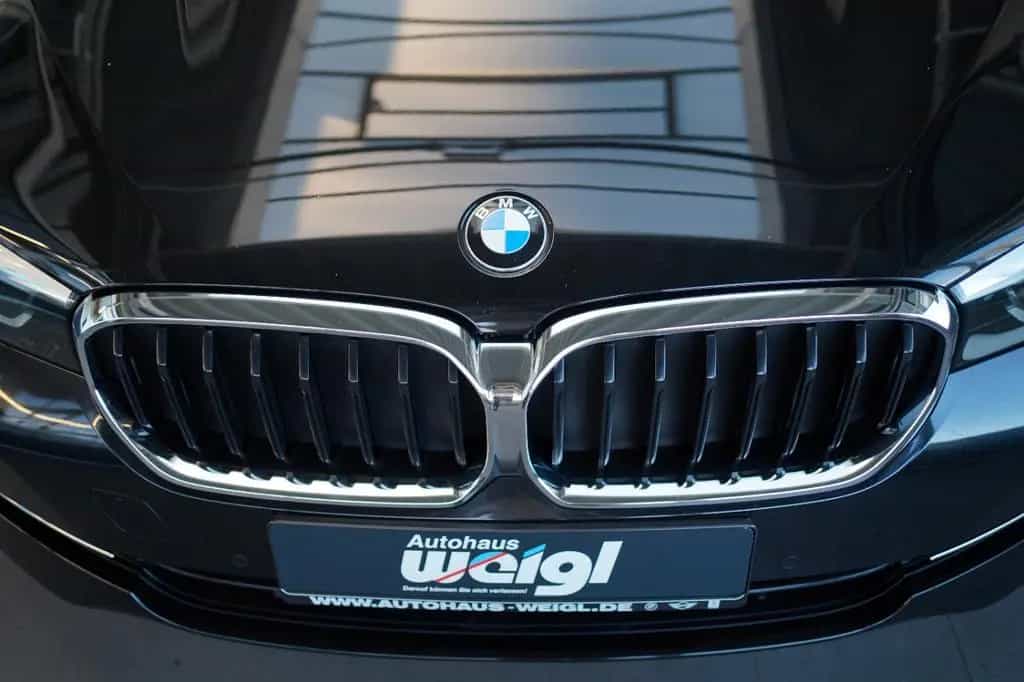 BMW 5 Series 520d xDrive +HeadUp+AHK+Sportsitze+HiFi-Lau+Alar 06/2022-photo-6