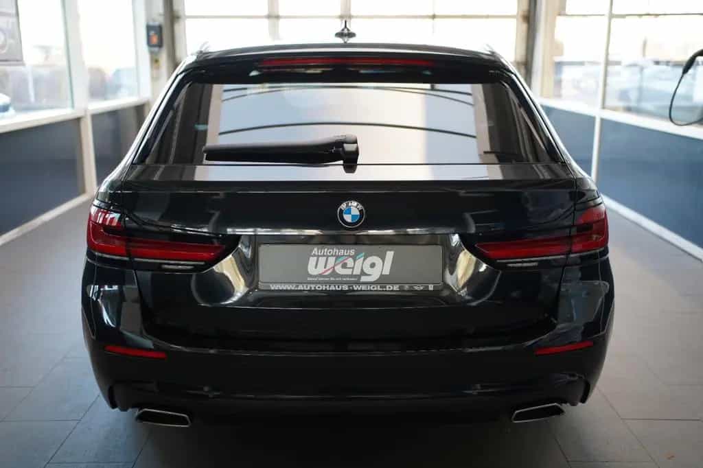 BMW 5 Series 520d xDrive +HeadUp+AHK+Sportsitze+HiFi-Lau+Alar 06/2022-photo-9