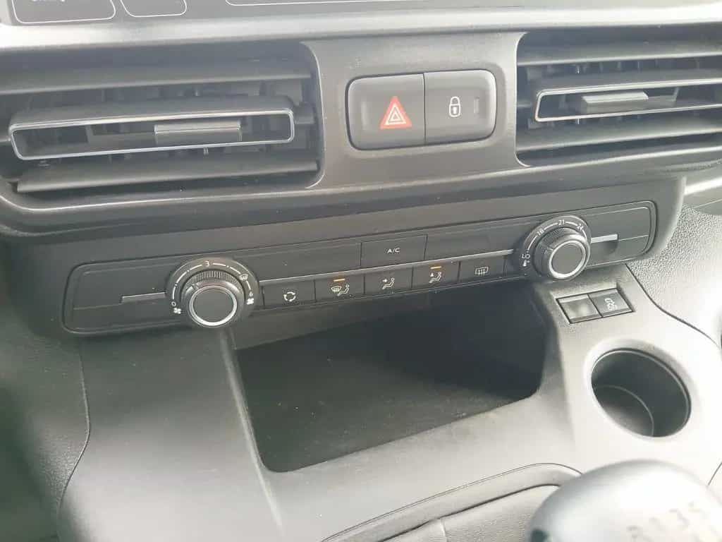 Citroën Berlingo M Benzin 110 FEEL *PDC*Klima*Bluetooth* 11/2022-photo-24