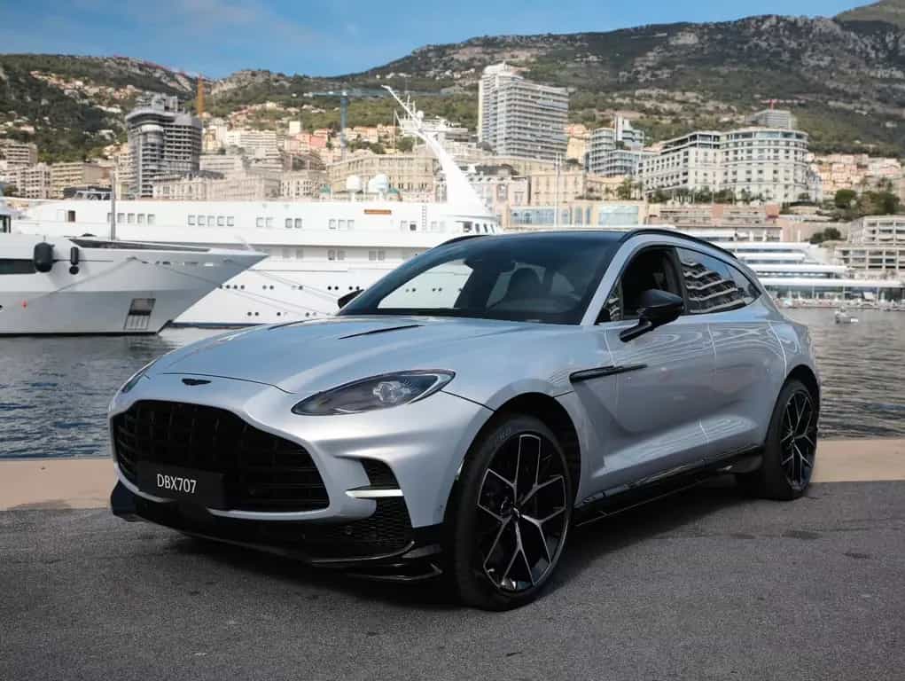 Aston Martin DBX 707 null-photo-0