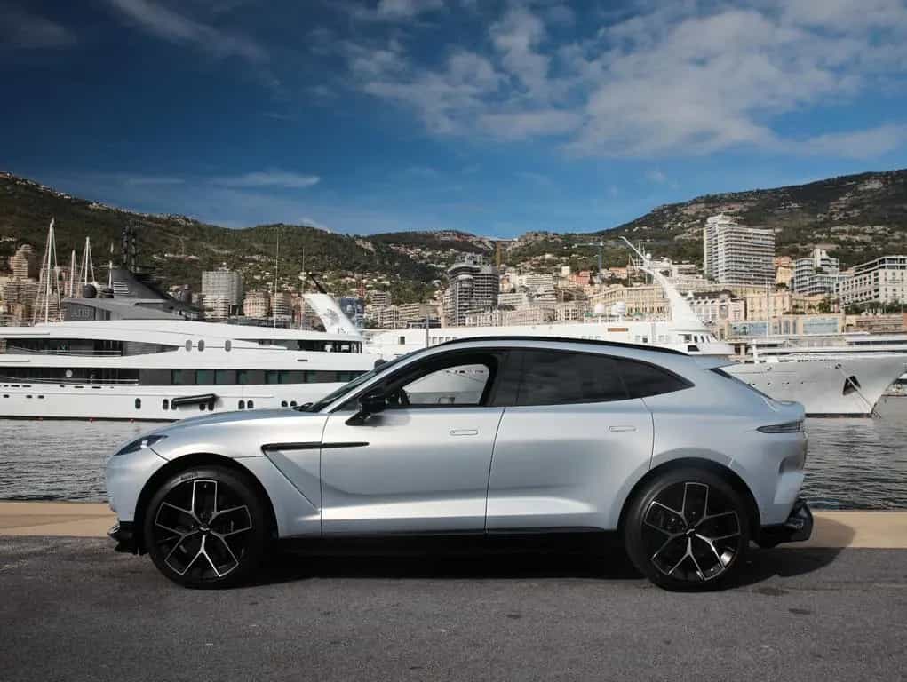Aston Martin DBX 707 null-photo-3