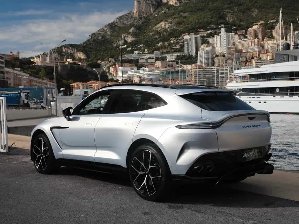 Aston Martin DBX 707 null-photo-5