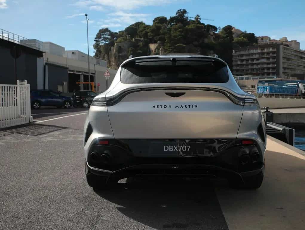 Aston Martin DBX 707 null-photo-6