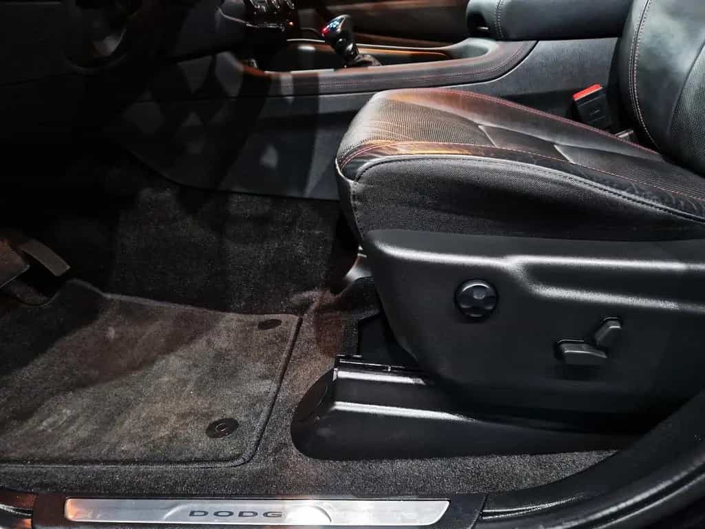 Dodge Durango 5.7 V8 R/T HEMI GAS|7 SITZER|LEDERI|PANO 12/2023-photo-32
