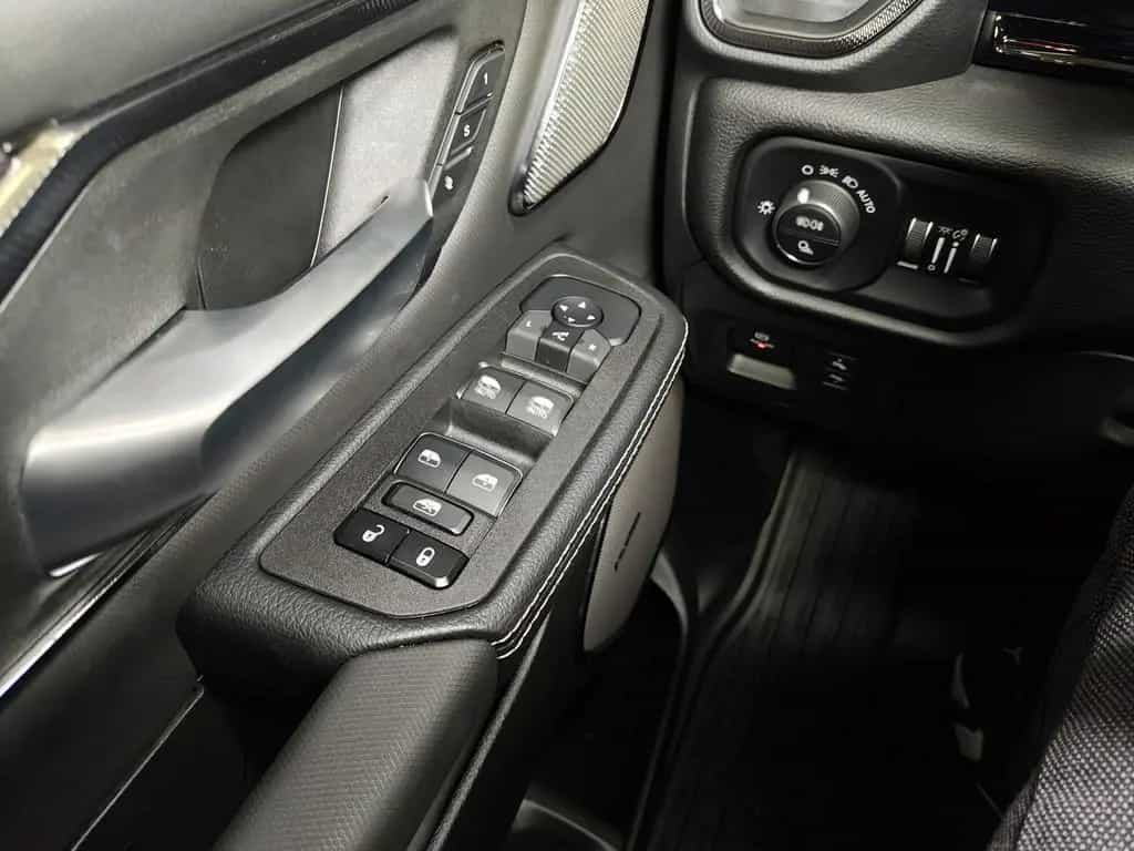 Dodge RAM 1500 REBEL Hunter Edition 1 of 10 Fender Fla 12/2024-photo-30