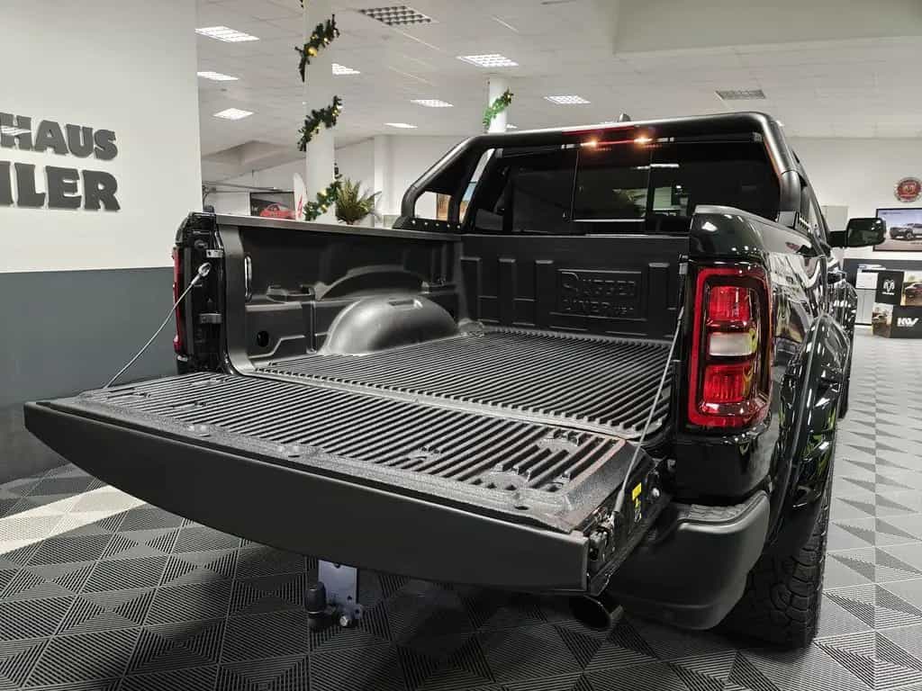 Dodge RAM 1500 REBEL Hunter Edition 1 of 10 Fender Fla 12/2024-photo-9