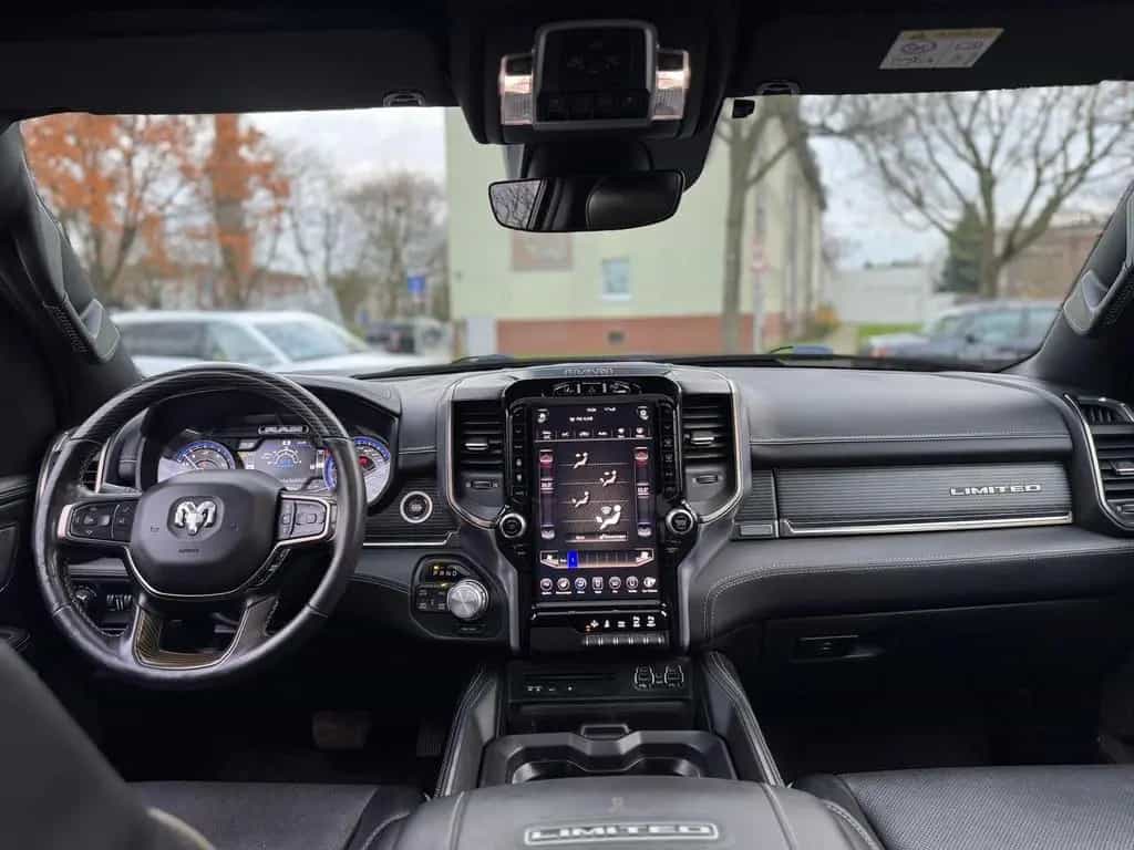 Dodge RAM 1500 5,7 V8 Crew Cab Limited Ladeflächenabde 11/2018-photo-23