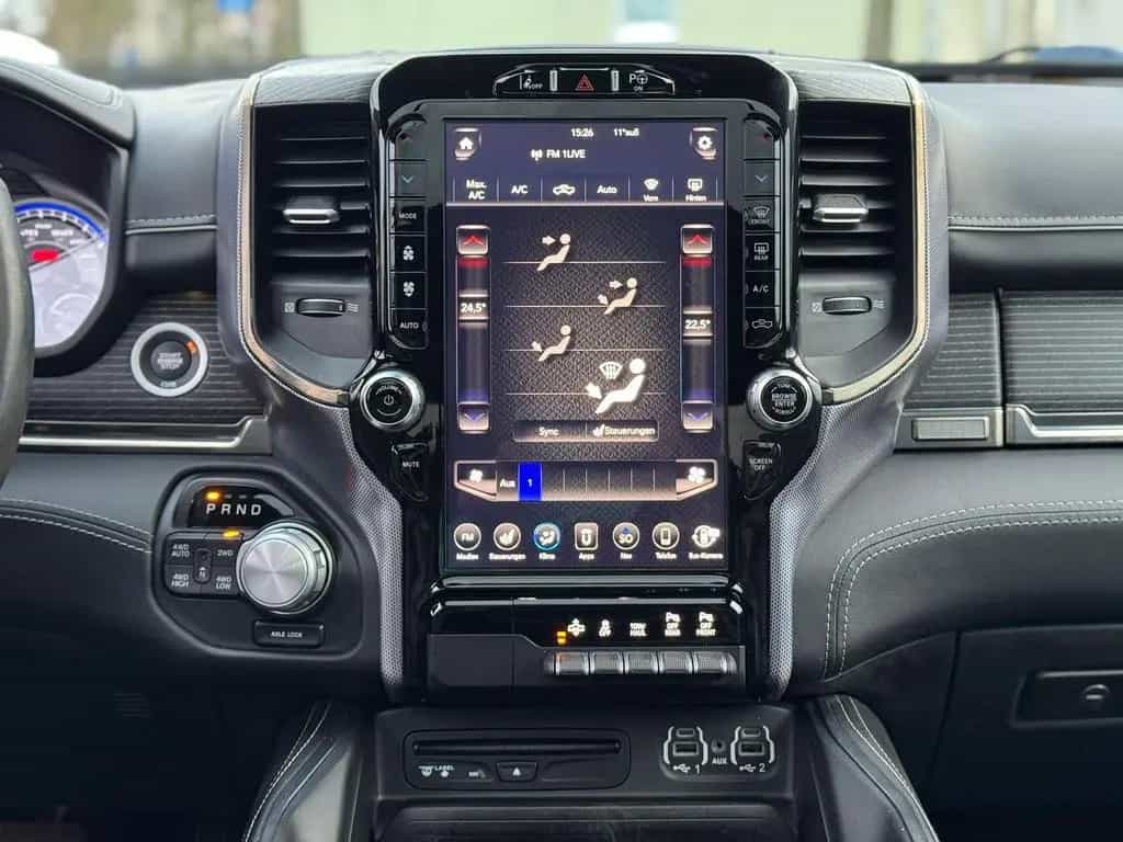 Dodge RAM 1500 5,7 V8 Crew Cab Limited Ladeflächenabde 11/2018-photo-27
