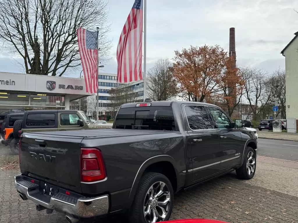 Dodge RAM 1500 5,7 V8 Crew Cab Limited Ladeflächenabde 11/2018-photo-4