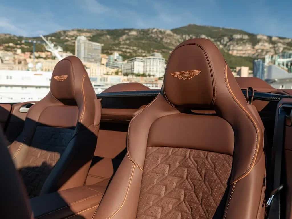 Aston Martin Vanquish Volante null-photo-8