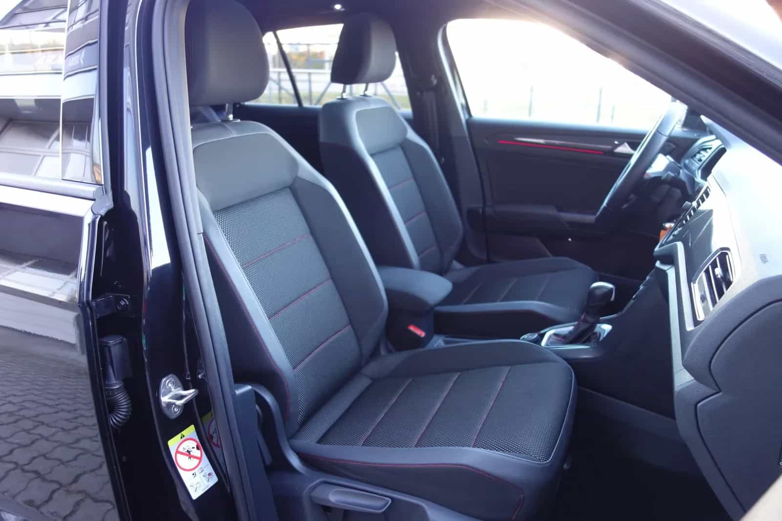 Volkswagen T-Roc 01/2022-photo-28