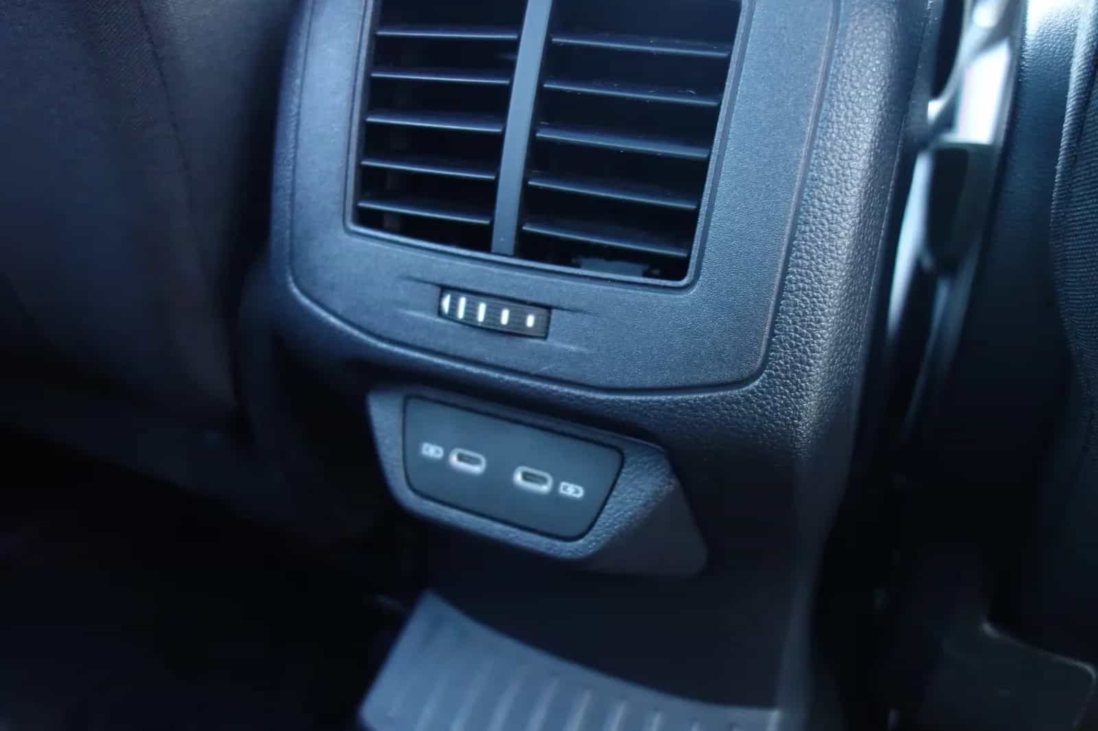 Volkswagen T-Roc 01/2022-photo-30
