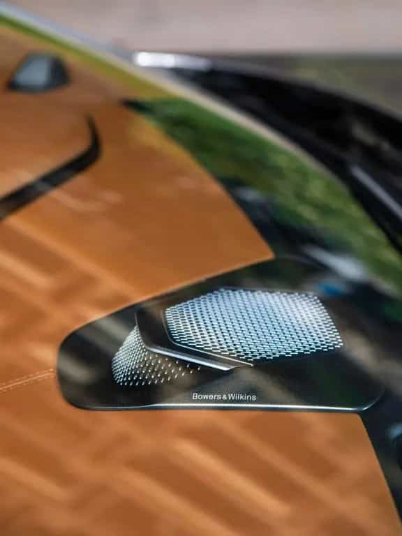 Aston Martin V8 Vantage Vantage Roadster null-photo-15