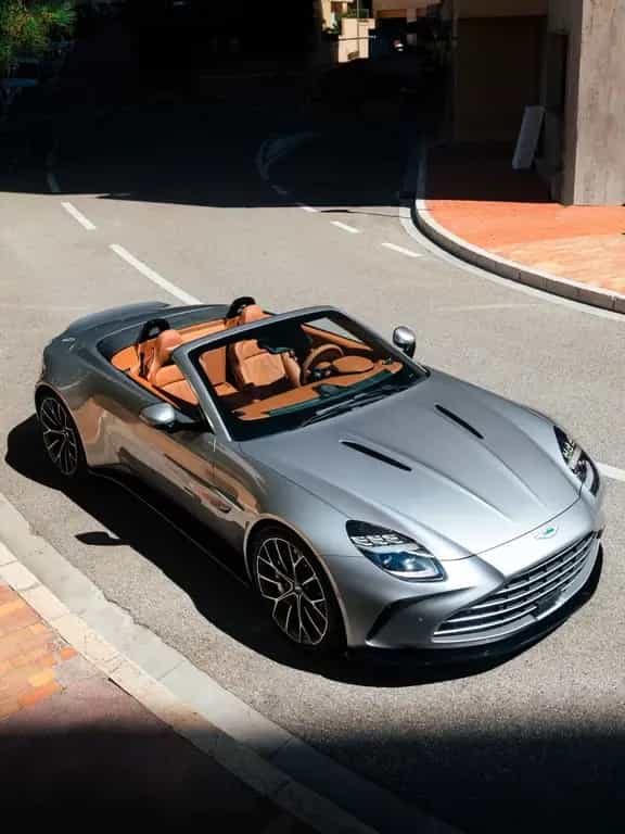 Aston Martin V8 Vantage Vantage Roadster null-photo-3