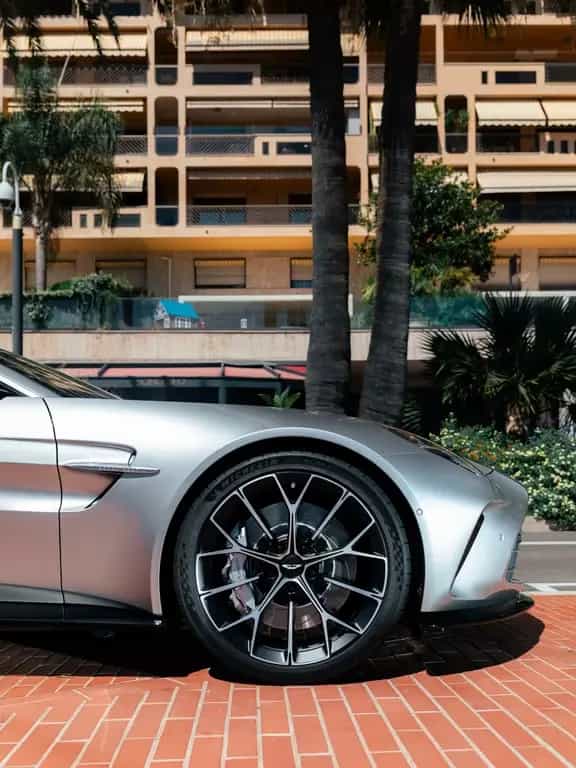 Aston Martin V8 Vantage Vantage Roadster null-photo-5