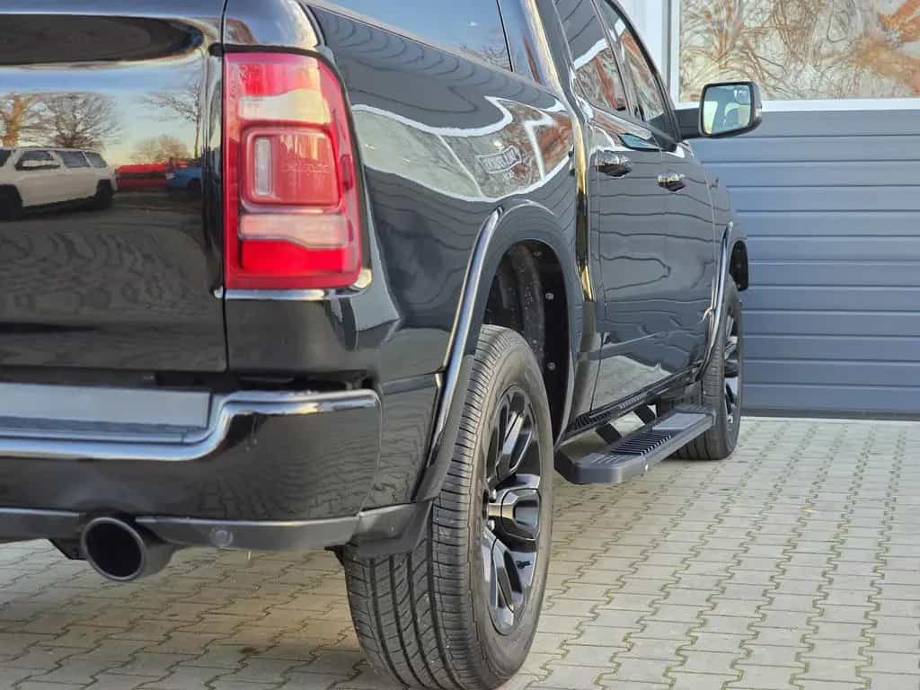 Dodge RAM 1500 5.7 4x4 Laramie Pano LED 12´´ AHK 07/2020-photo-13