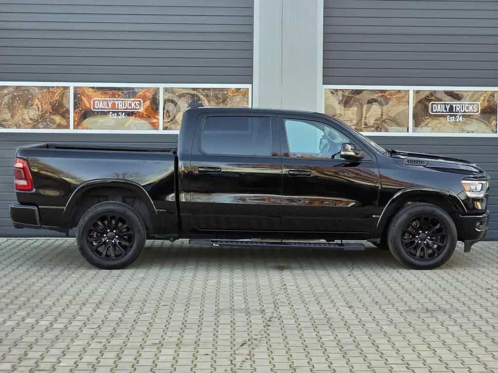 Dodge RAM 1500 5.7 4x4 Laramie Pano LED 12´´ AHK 07/2020-photo-14